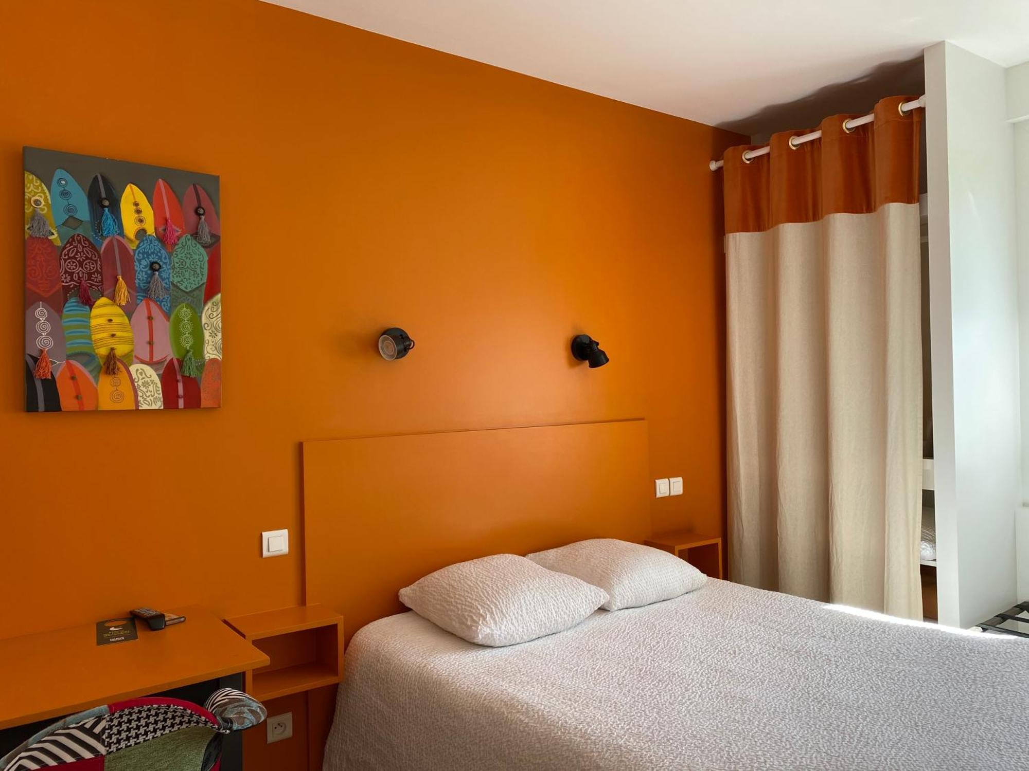 Logis Hotel Le Clos Pite Préchacq Buitenkant foto
