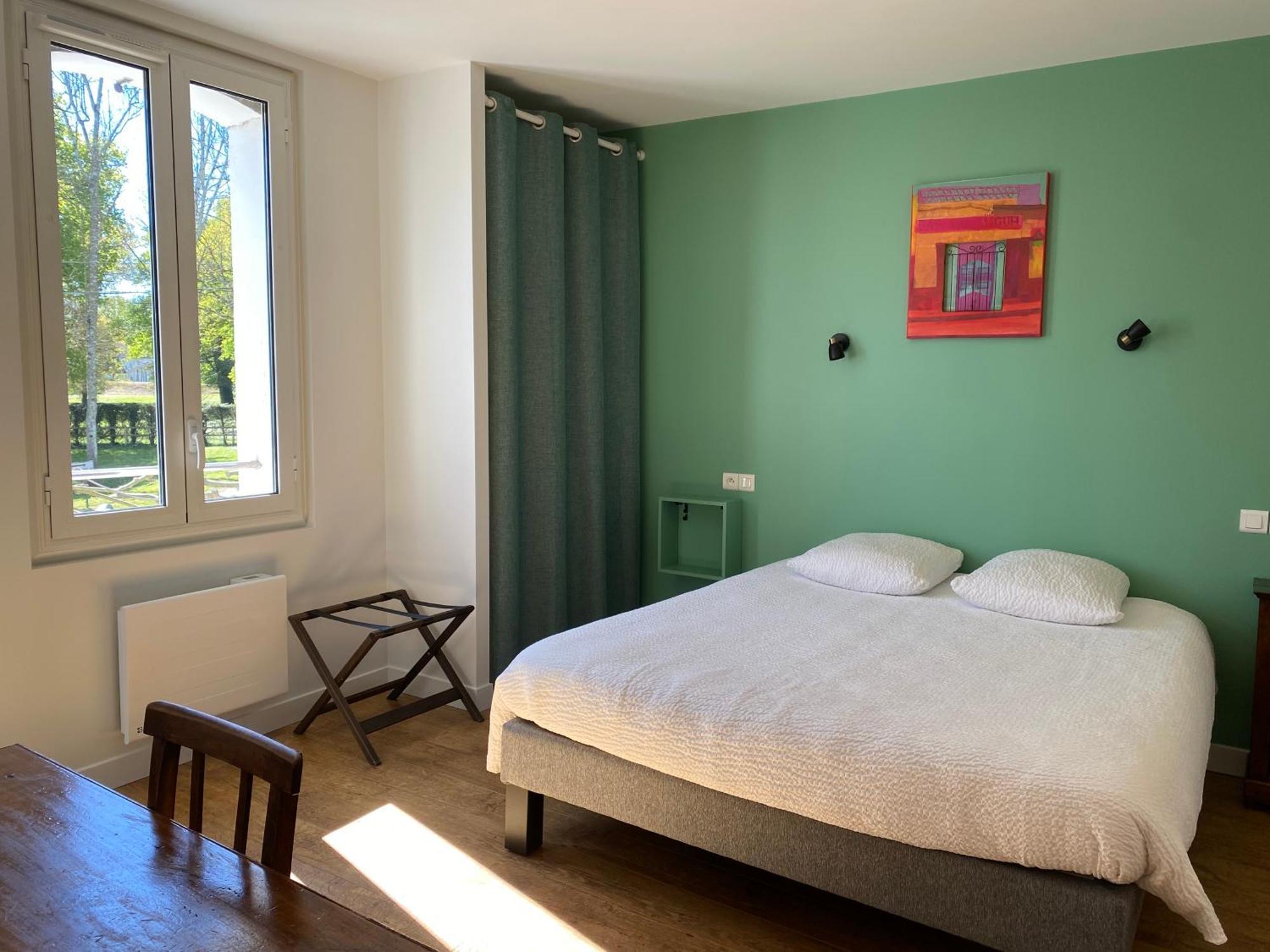 Logis Hotel Le Clos Pite Préchacq Buitenkant foto